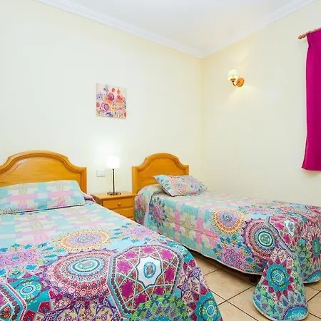 Puerto Del Carmen Sleeps 10 Pool Air Con Wifi Вилла Пуэрто дель Кармен